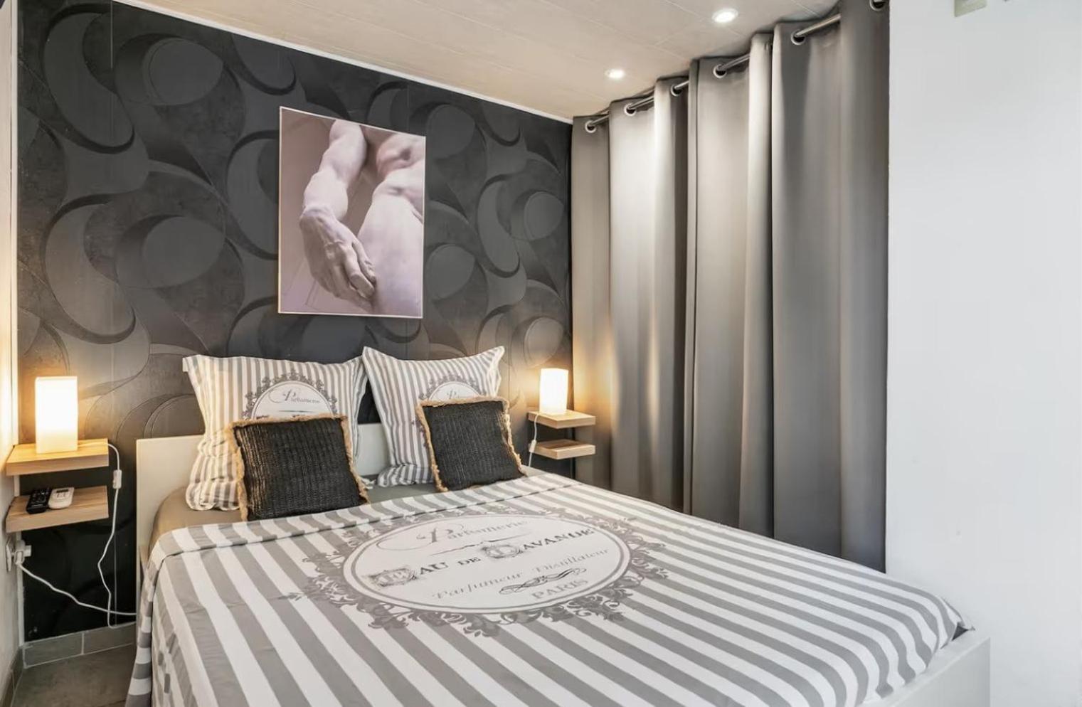 Studio Villa Nui Cuers Exteriér fotografie